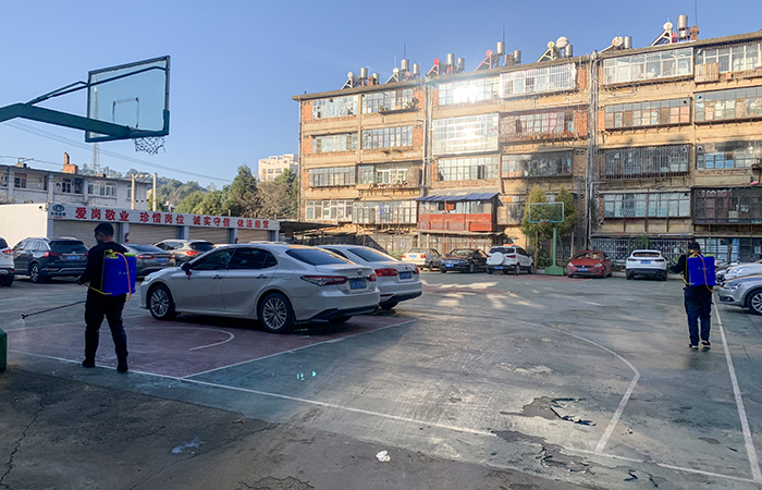 1640765343362914.jpg (小圖)疫情防控?cái)z影.代蓉2.jpg